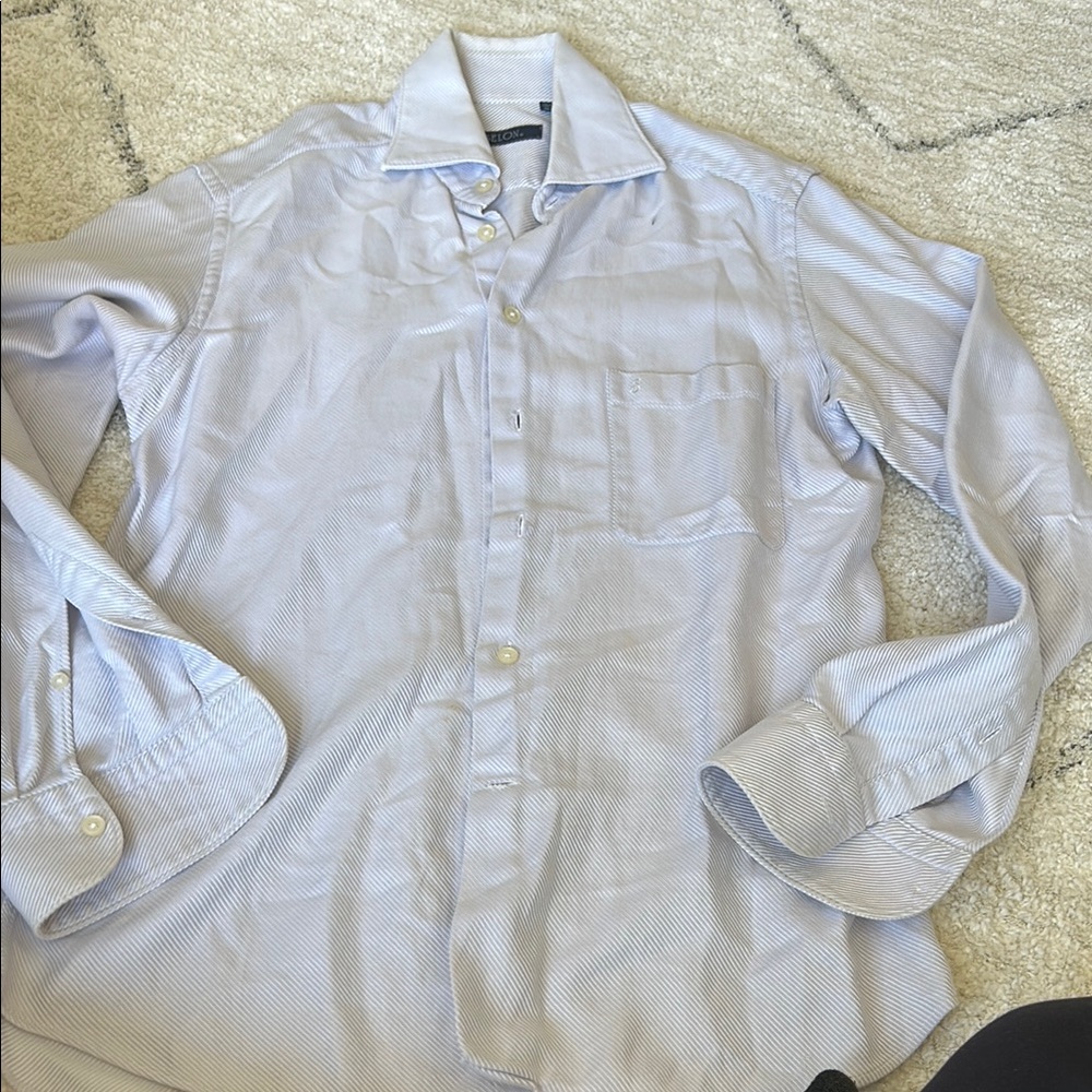 Blue Dress Shirt with Long Sleeves and Pointed Collar